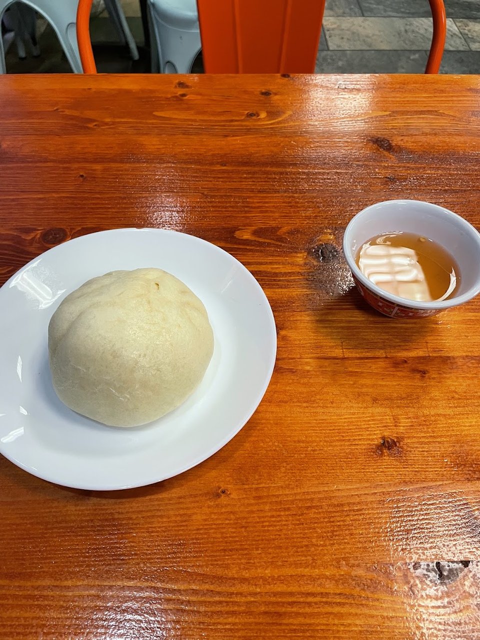 Steamed Bao Bun with Sauce